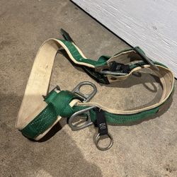 BUCHINGAM 1381 M.   $120 Tree Climber Harness  