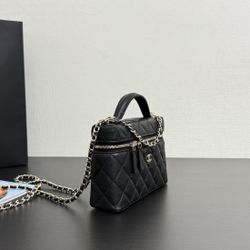 CHANEL 25C Brand Logo Zipper Open Alloy Buckle Diamond Caviare Calfskin One-shoulder Crossbody Handbag Regular Women's Black(94)34