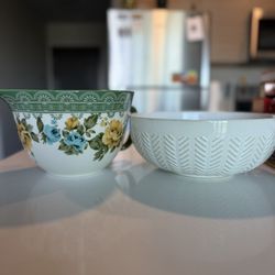 Decor / Kitchen Bowls