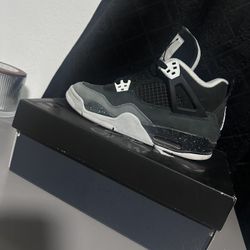 Jordan 4 Retro Fear