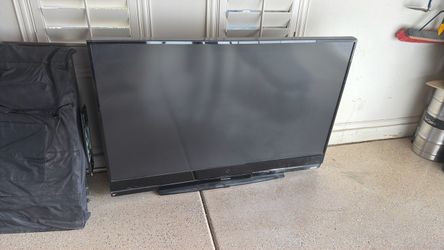 Mitsubishi Large Screen TV
