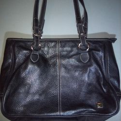 The Sak Black Leather Shoulder Bag