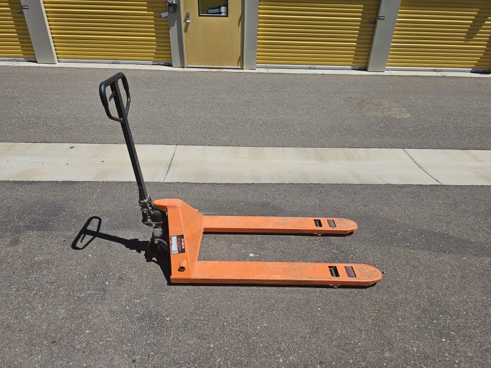 Franklin 2.5 Ton Pallet Jack - Lightly Used
