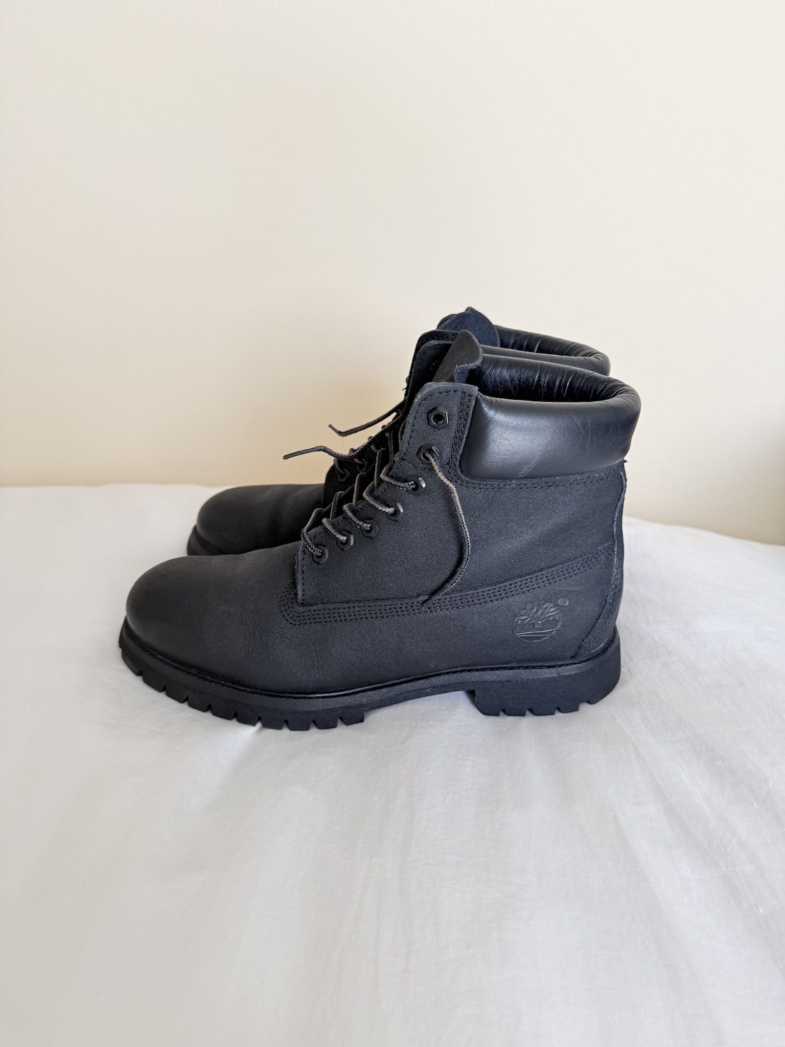 Men’s Black Timberland Special Edition Boots (Size 11)