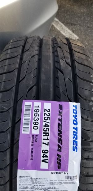 Toyo Extensa HP 225//45R17 94V
