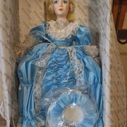 Vintage Porcelain Collectable Doll Excellent Condition approx 17 inches High. Boxed with Hat. Like New.