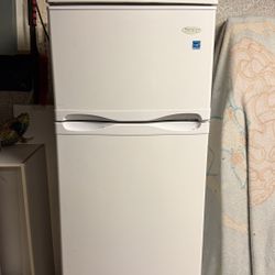 Refrigerator and freezer 