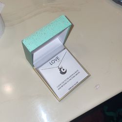 NIB STERLING SILVER Half Moon Necklace Never Worn