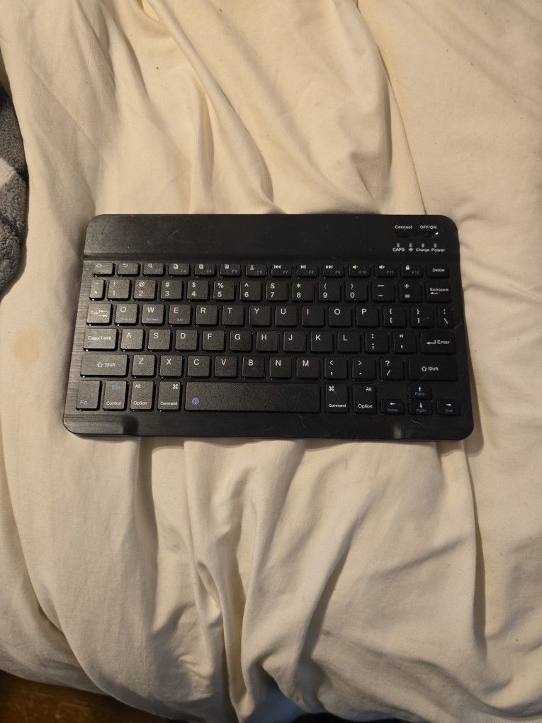 Bluetooth Keyboard Great Keyboard!!!
