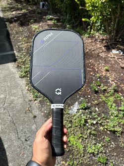 Pickleball paddle