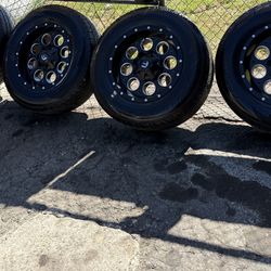 5x5 or 5x4.5 aftermarket 18 in Wheels 🛞