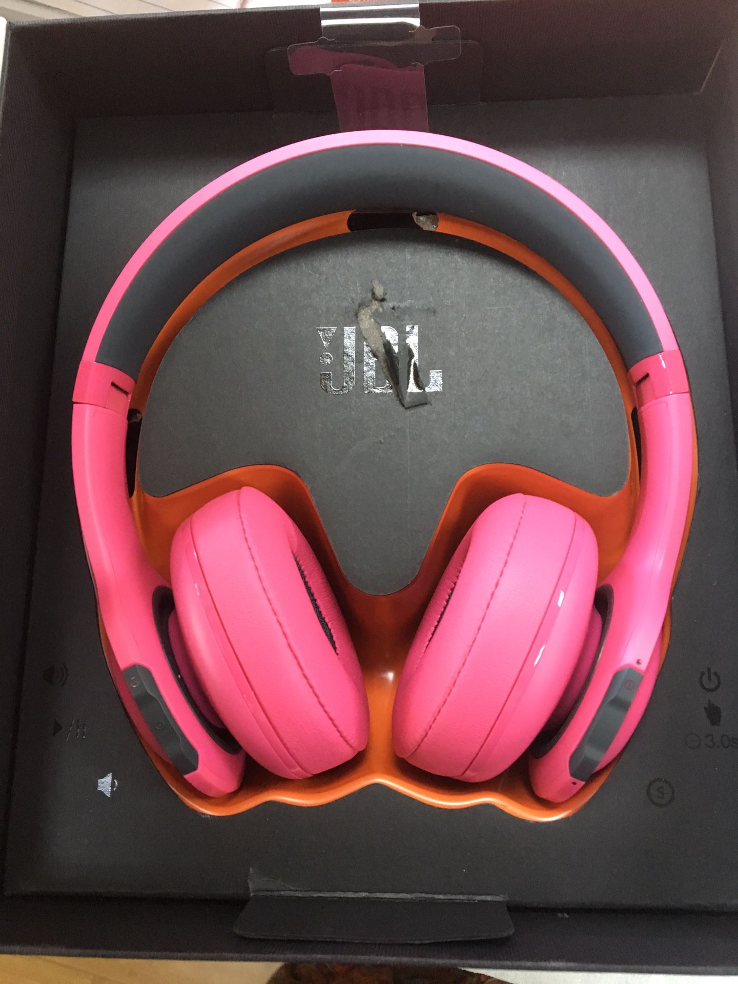 JBL Everest 300 Hot Pink Wireless Headphones in Excellent Condition - Tested, Working