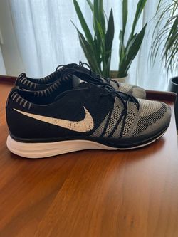 Nike Flyknit Trainer  (Yeezy Trainer) - Oreo