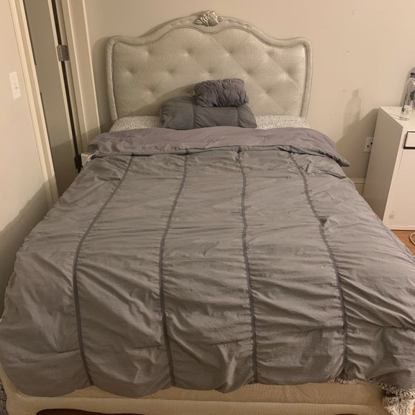 Full Bedroom Set for Sale in Chicago, IL - OfferUp