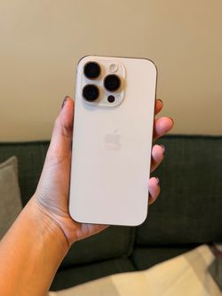 Apple iPhone 16 Pro - Unlocked