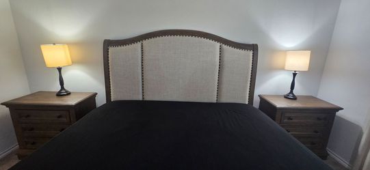 California King Sleigh Bedroom Set