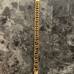 $30 Gold Plated Bracelet  9”