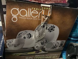 !BRAND NEW! Gallery 16 PC Dinnerware Set