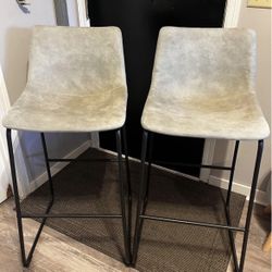 2 Bar Stools