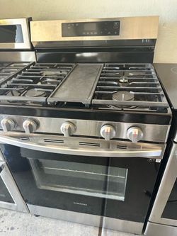 Samsung Gas stove wide 30