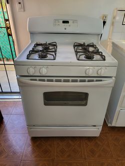 Gas stove & refrigerator