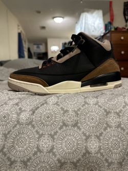 Jordan 3 Retro Size 10.5 Desert Elephant