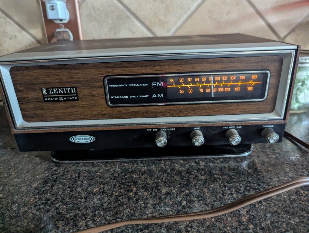Vintage Zenith Radio