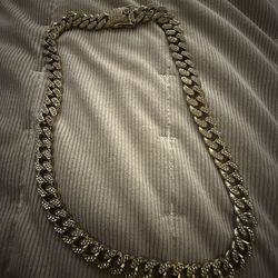 22in 18mm Iced Out VVS Diamond Prong Cuban Link Yellow Gold 10k