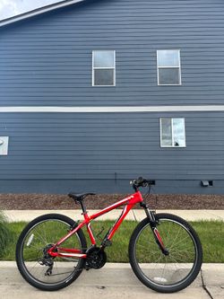 Specialized Hardrock Mountain Bike – Small Frame - 26” wheels - Bicycle