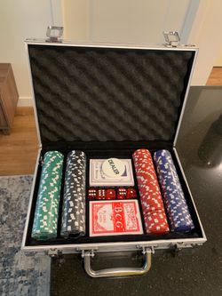500 Chip Poker Set w/ Case – Like New 🎲