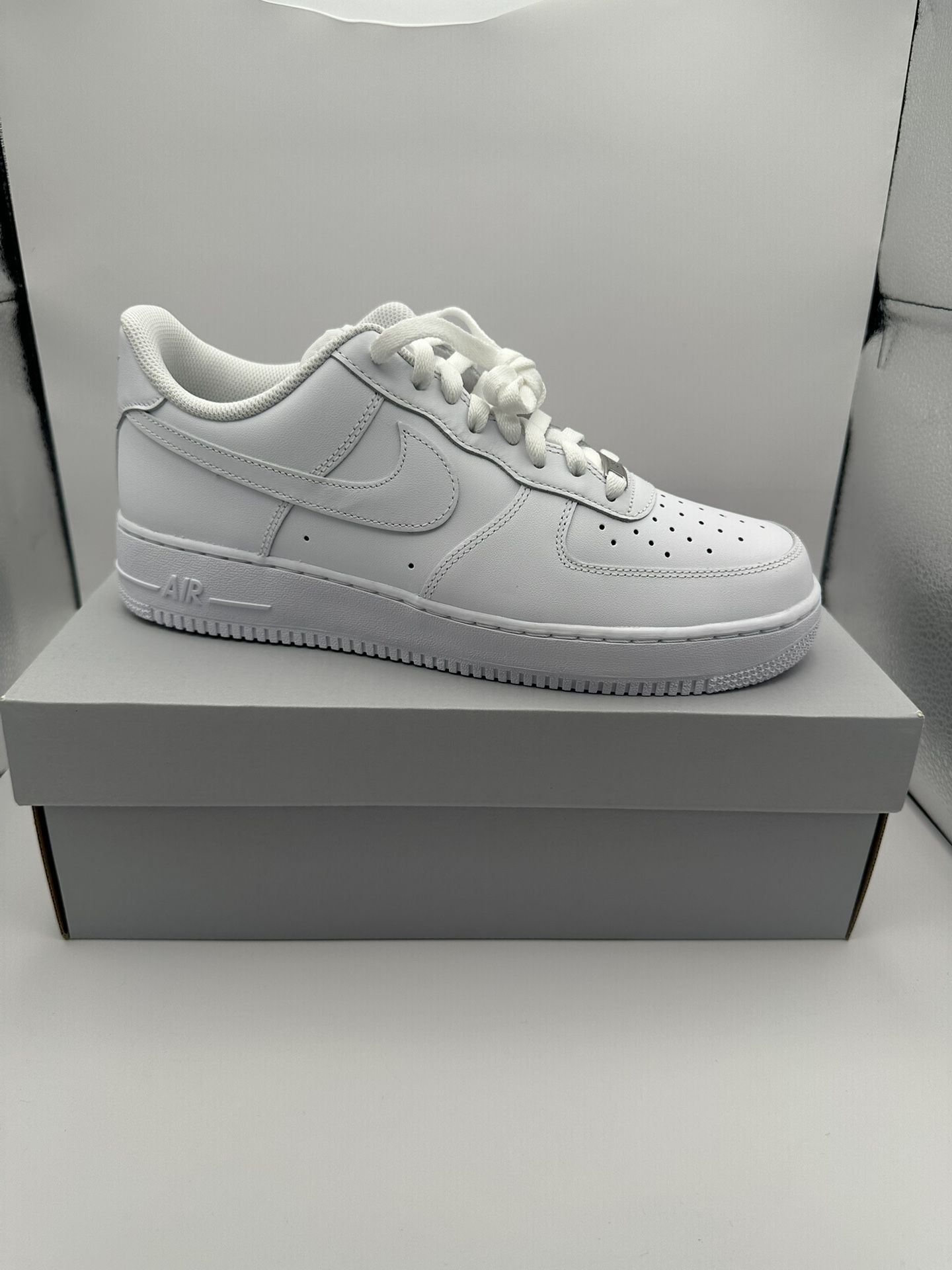 Air Force 1 - Size 10.5 