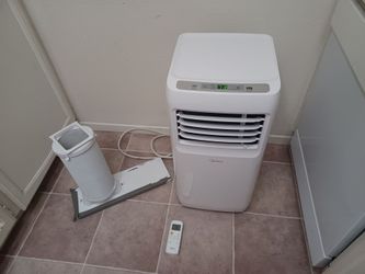 Midea 8000 BTU 3-in-1 Portable Air Conditioner with Remote - Price Firm