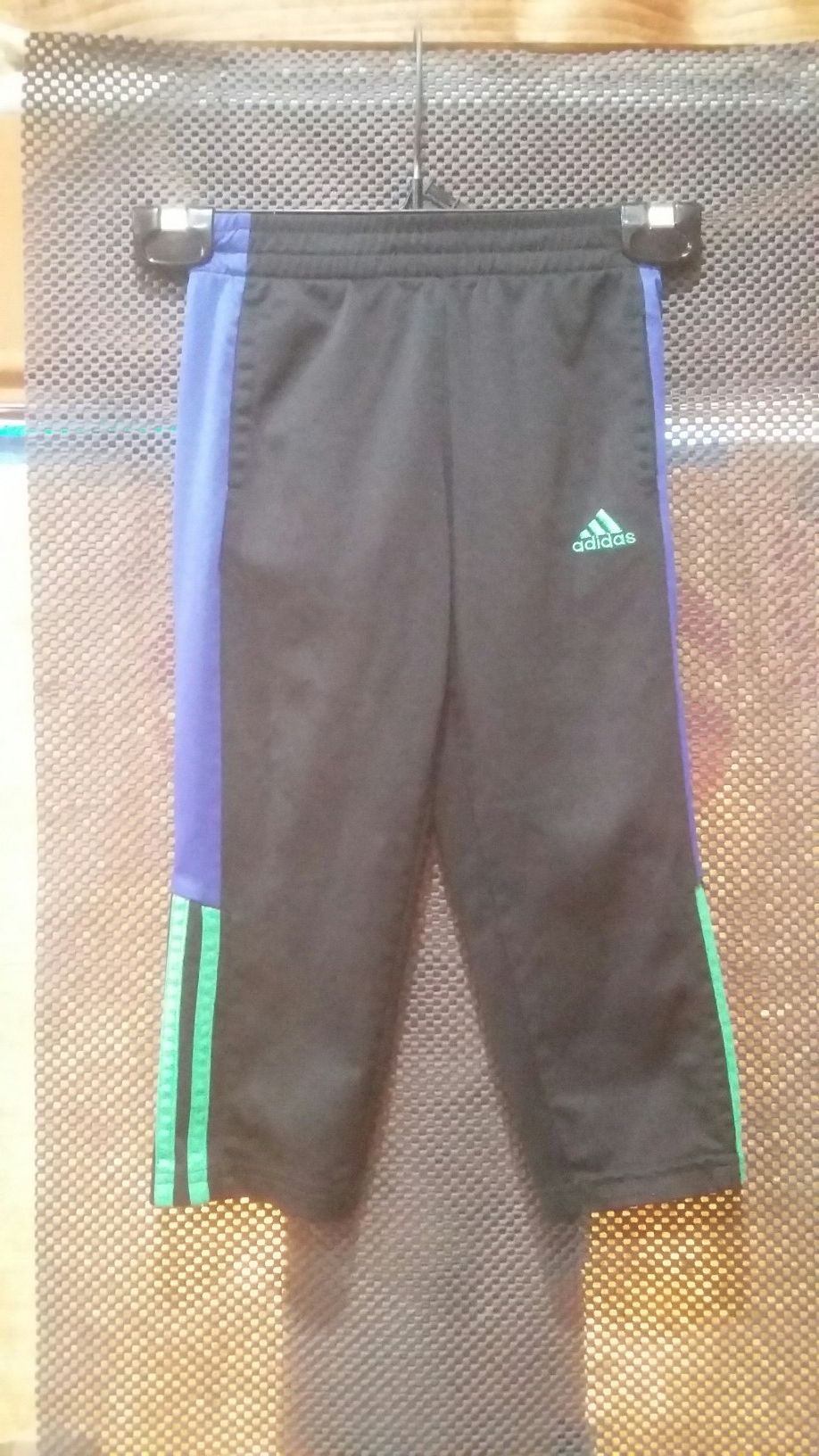 Adidas( Boy) (4T) jogging pants