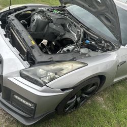Nissan Gtr Part Out 