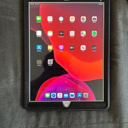 IPad Pro (12.9 Inch) W/ Case 1st generation