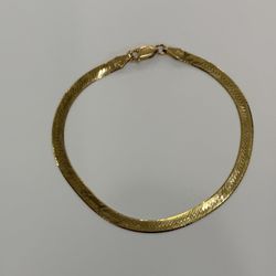 14 k Gold Herringbone Bracelet 