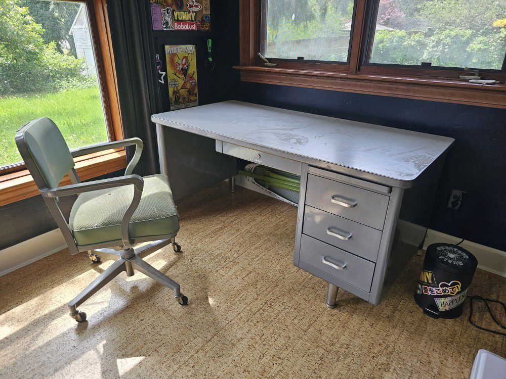 Metal Mid Century Tanker Desk & Chair