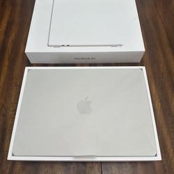 Apple MacBook Air 2024 13.6 in. Display, M3 chip, 16GB Unified Memory, 512 GB SSD Storage