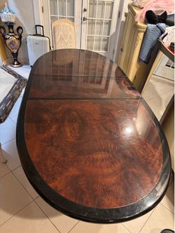 Extendable Oval Dining Table