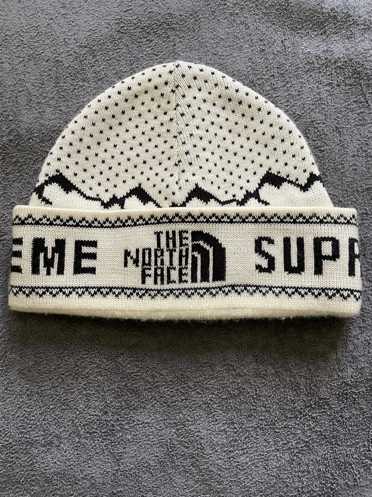 Supreme North Face Beanie White