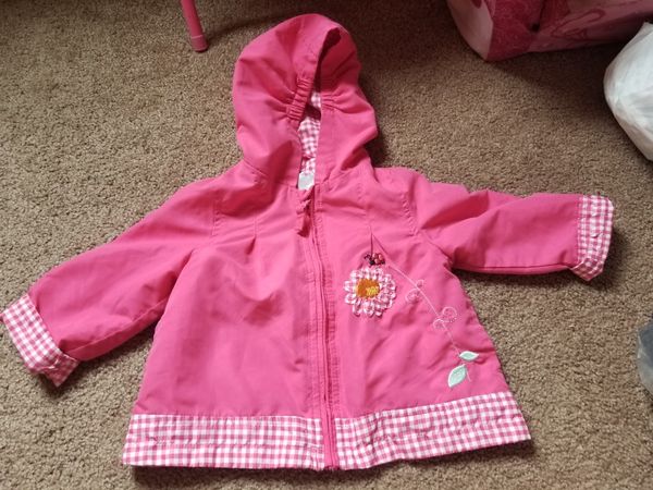 12 Months Carters Baby Girl Raincoat Light Weight Coat For Sale In New 12 Months Carters Baby Girl Raincoat Light Weight Coat For Sale In New