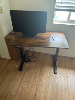 Standing desk