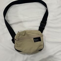 Lululemon Belt Bag / Crossbody – Neutral Color