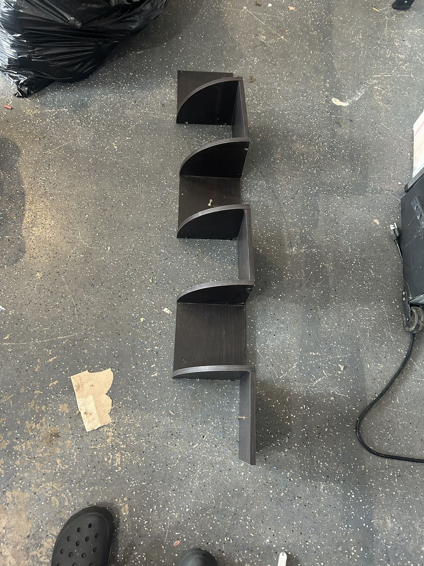 Corner Shelves