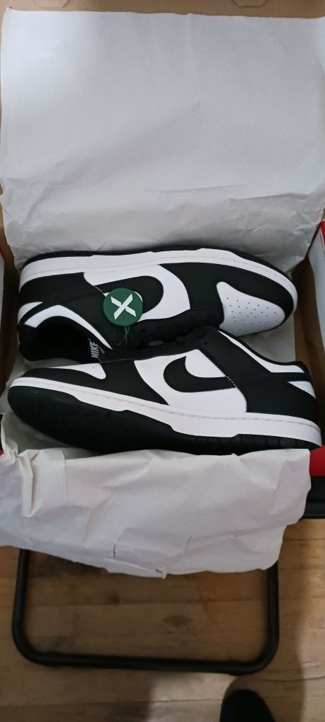 Brand New Men's Nike Dunk Low Retro/ Panda Shoes