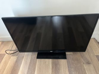 39 Inch RCA Television
