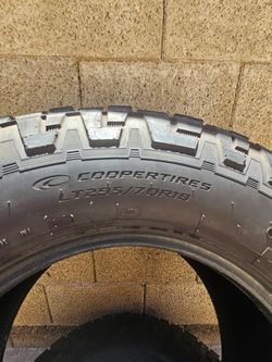 295 70 18 Cooper Discoverer AT3 XLT