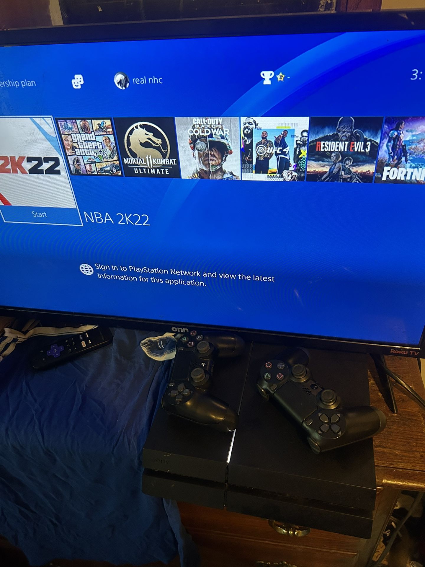 PS4 With 2 Controllers
