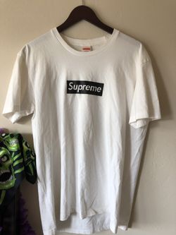 Supreme Paris Box logo