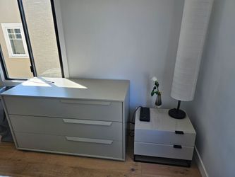 Modern White/Gray Drawer Dresser & 2 Nightstands